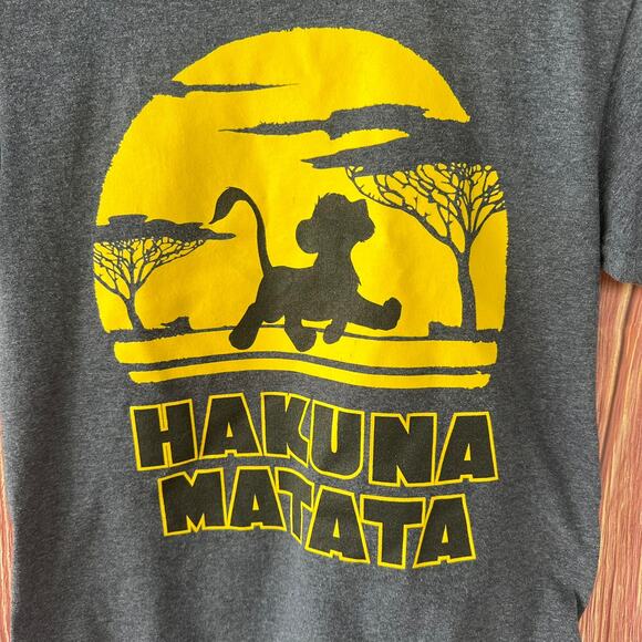 Preowned Disney The Lion King Hakuna Matata T-shirt Kids 8 Medium - Picture 2 of 7